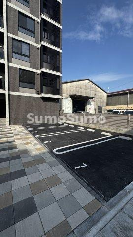 U RESIDENCE東比恵の駐車場