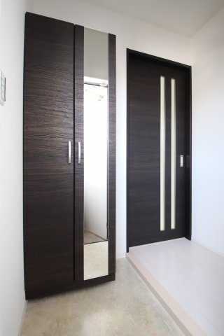 【玄関】 | グランメゾン南余部