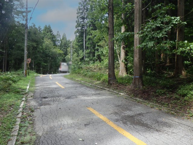 ニューパークひるが野⑩の前面道路含む現地写真