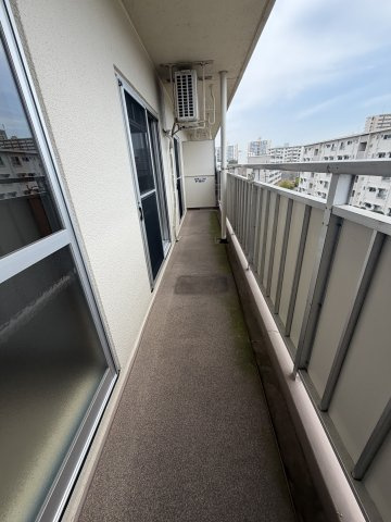 名谷4団地21号棟のバルコニー
