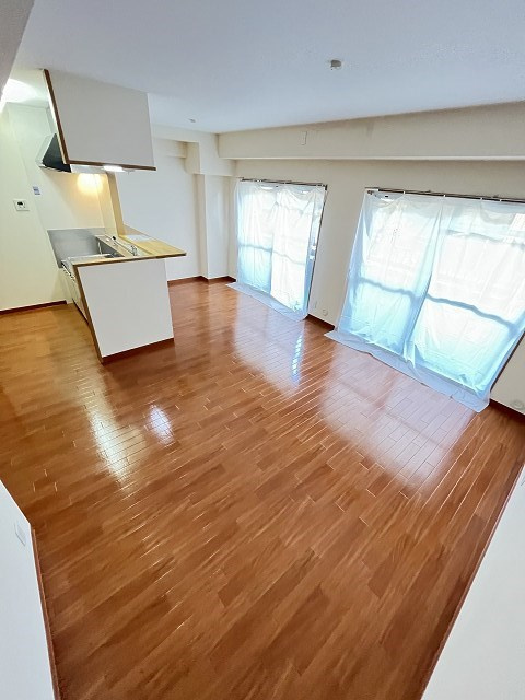 夙川ニューコーポの居間・リビング