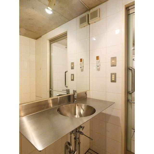 エルスタンザ代官山の洗面所| 