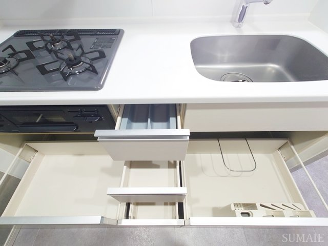 フクロク・レーヴ・マンションのキッチン|キッチン下収納です☆