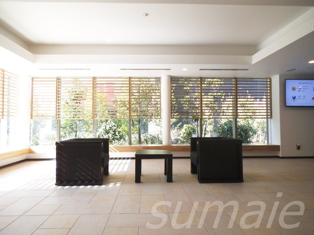 フクロク・レーヴ・マンションのロビー|エントランス内も広くておシャレです♪