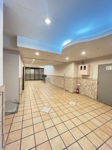 サンビルダー北野弐番館のロビー