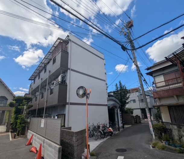 【駅チカ×高利回り】大規模修繕済・東大阪の収益一棟アパート　の外観