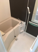 落ち着いた空間のお風呂です