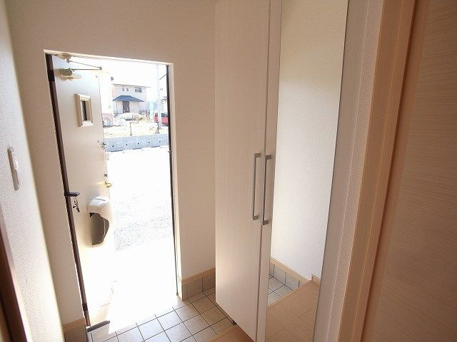 フレ　アビタシオンＧの玄関