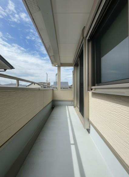 野洲市西河原　中古戸建のバルコニー