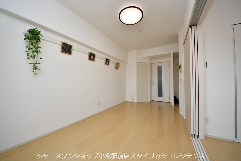 プルーム真鶴の居間・リビング|現況と異なる場合は現況を優先します
