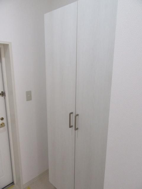 コリンヌ津田沼の玄関