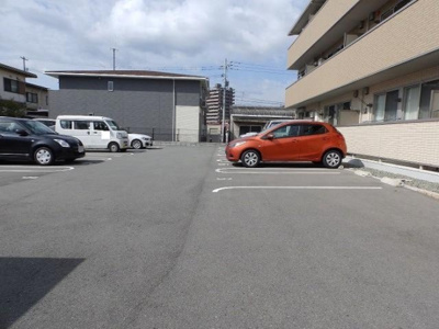 【駐車場】 | リシェス新山口