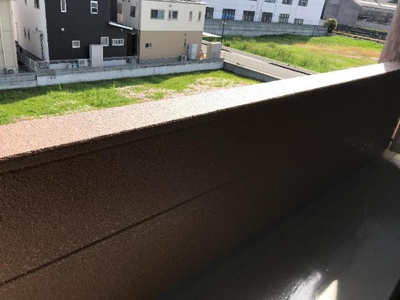 【バルコニー】 | アベニール細江 | 南向きで洗濯物も乾きやすいベランダ