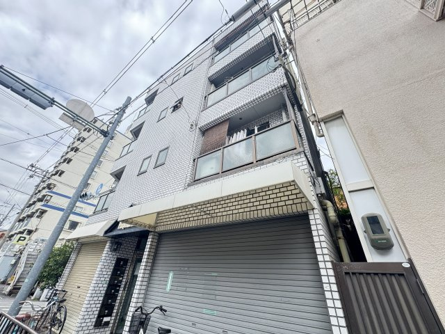 プロスペロスイシィの外観