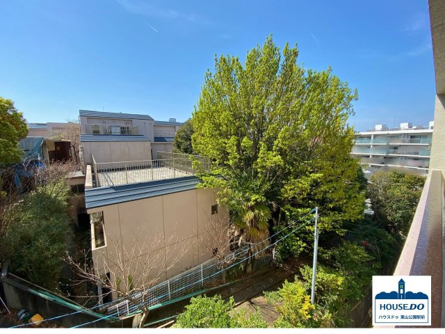 R8,3月リフォーム完了予定！覚王山田代コーポラスB棟の展望|晴れた日は青空が広がる5階バルコニー！
リラックスタイムを過ごすのにもぴったりです♪