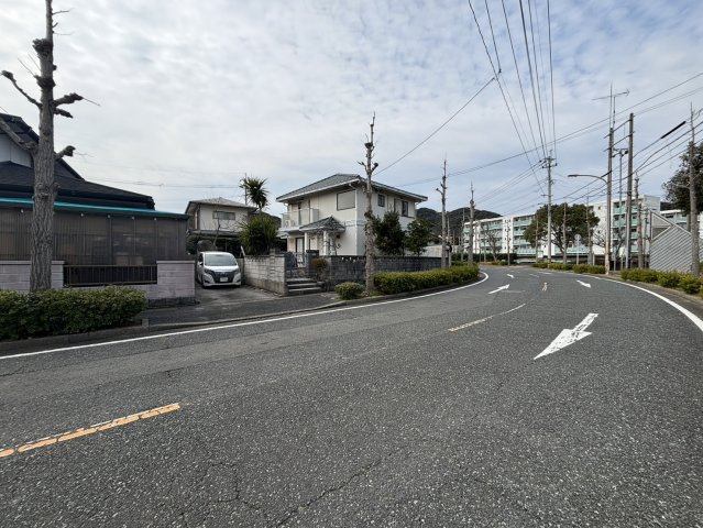 白野江一丁目  戸建の前面道路含む現地写真