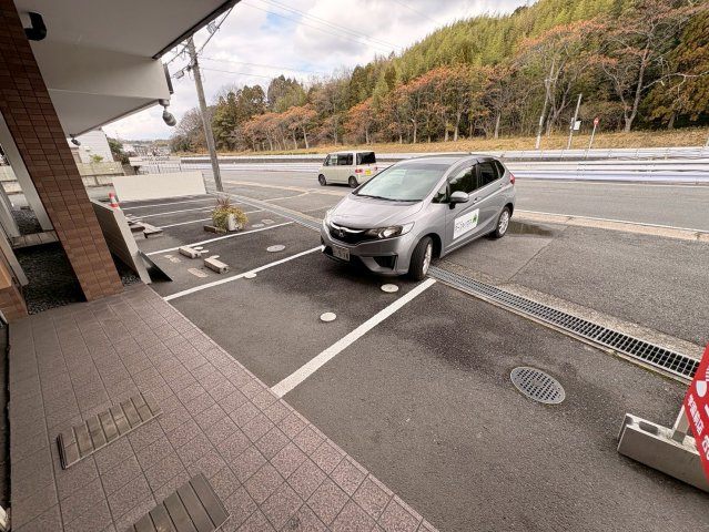 学園前西ラン・ビレッジの駐車場