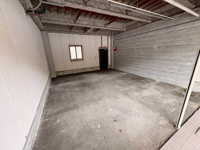 学園前西ラン・ビレッジの駐車場