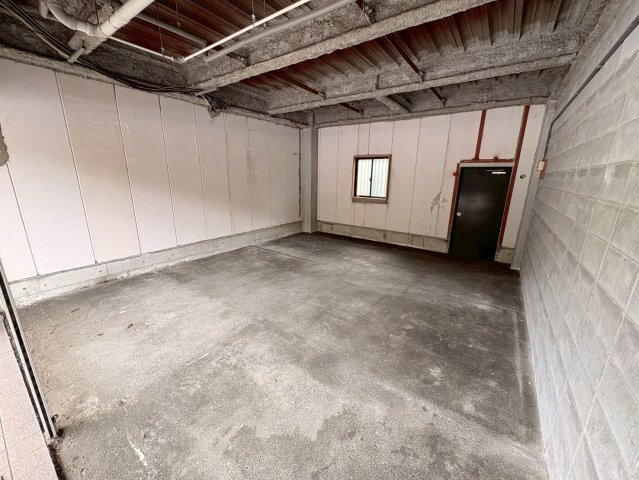 学園前西ラン・ビレッジの駐車場