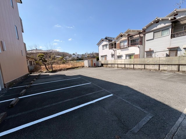 学園前西ラン・ビレッジの駐車場