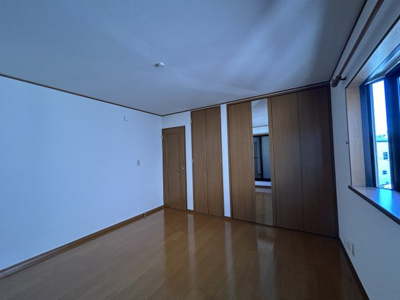 【洋室】 | 釜台町戸建 | 2階洋室