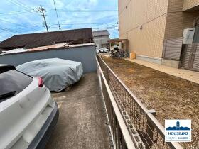 川名駅まで徒歩約13分！昭和区萩原町2丁目の外観|物件奥に接する土地との境目の状況