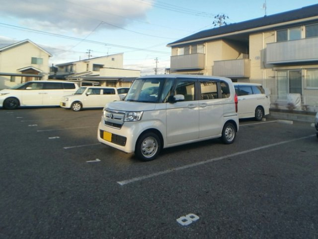 ガーデンＡｙａｓｈｉ　Ａの駐車場