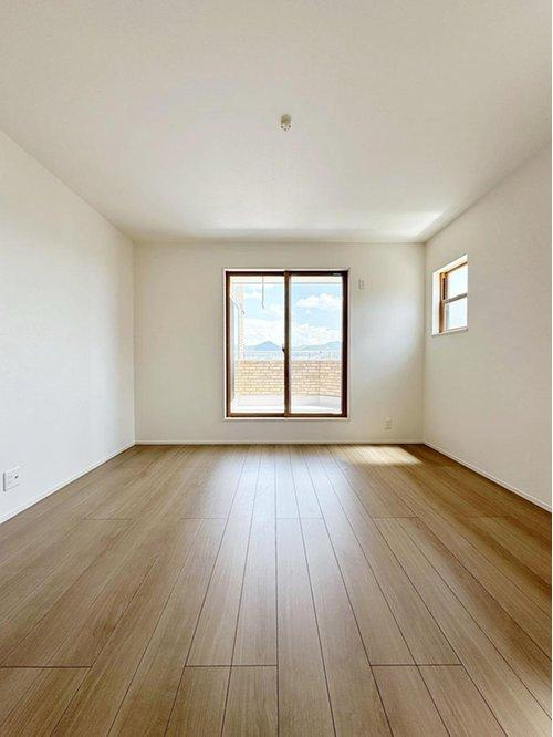 安佐南区八木6丁目の寝室|8帖の広々とした主寝室☆