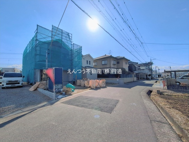 ハートフルタウン東野町7期の前面道路含む現地写真