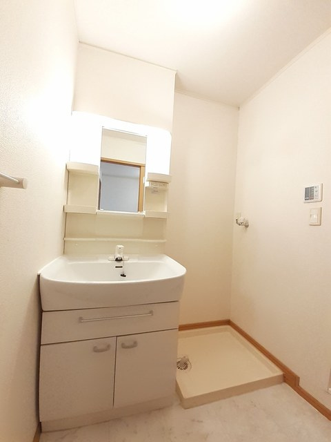 リヴァーグレイスＣの洗面所