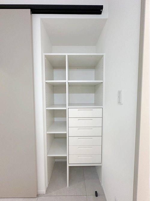 東区馬木6丁目 No.1の収納|(No.1)洗面所収納☆
扉を閉めると現れる収納スペース♪