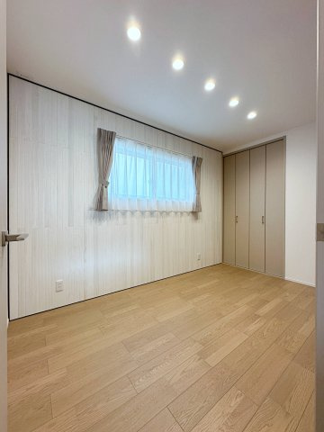 東区馬木6丁目 No.1の洋室|5帖の洋室☆