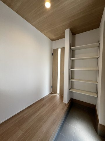 【玄関】 | 高知市瀬戸東町３丁目/３号棟
