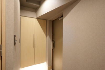 【玄関】 | アルス心斎橋ＵＮＡＧＩＤＡＮＩ | しっかり収納できるシューズボックスが有ります♪