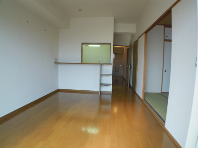 ファミール南流山の居間・リビング|居室1