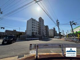 LDK約17帖の1LDK南向き住戸！平和が丘住宅二号棟の外観|是非ご内覧にお越し下さい！
ご予約は随時受付中。
ご連絡お待ちしております。