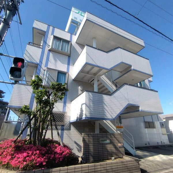 フローレス八番館