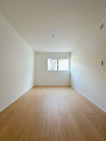 安佐南区安東5丁目の洋室|広々とした7.5帖の主寝室☆