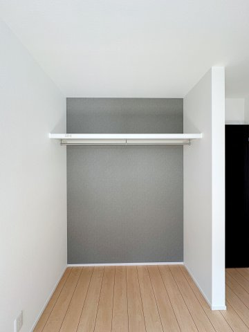 安佐南区安東5丁目の収納|全居室収納☆
6帖洋室側のクローゼットです♪