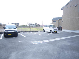 【駐車場】