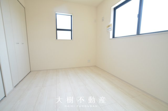 【洋室】 | 海老名市国分寺台5丁目　新築戸建て　全１棟【仲介手数料無料】 | 2階　洋室4（4.97帖）
