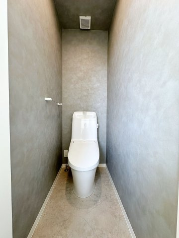 東区戸坂山根2丁目のトイレ|2階ウォシュレットトイレ☆