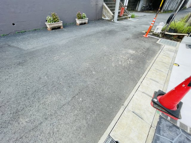 グラファーレ市川市曽谷４丁目１６期の前面道路含む現地写真