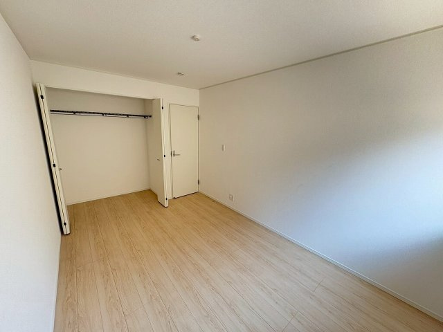 今津　新築戸建　２棟の洋室
