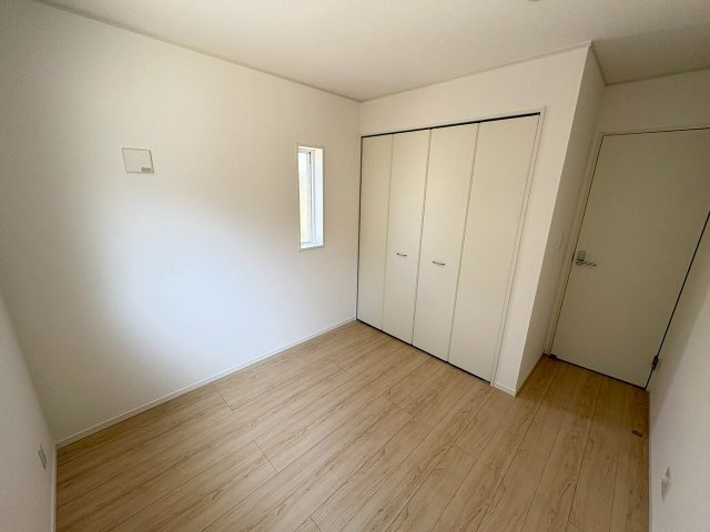 今津　新築戸建　２棟の洋室