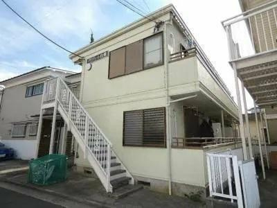 【その他共用部分】 | グランデュール白楽 | 階段下には宅配BOXも完備