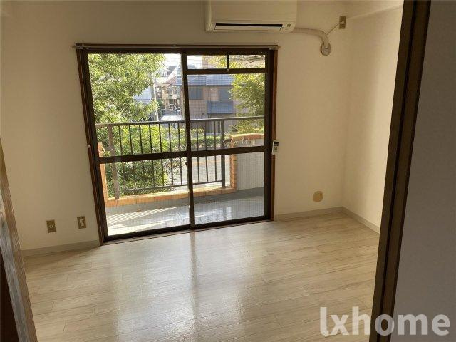 プラットホーム川端通りの展望