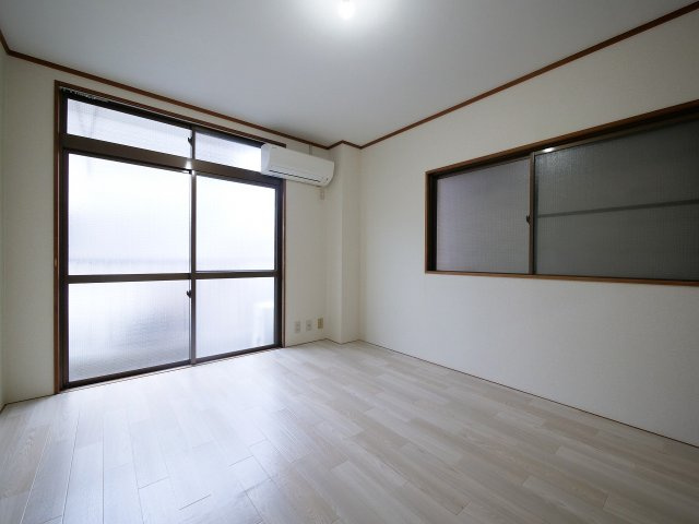 ハイツ岡町の内装
