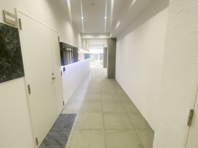 ジェムストーン丸の内のロビー