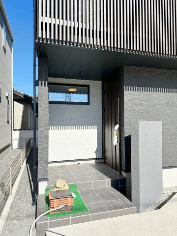 安佐南区上安1丁目No.Cの玄関|玄関ポーチ☆
屋根も付いており、雨が降っても濡れる心配はありません♪